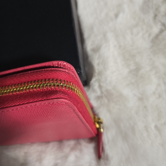 Prada Peonia Pink Zip Around Wallet w/Registration card & Original Box - EUC - Picture 16 of 16